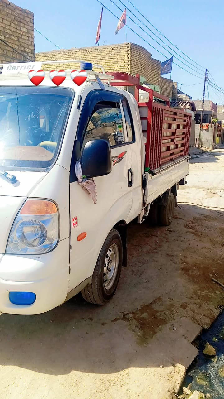 السلام عليكم سياره للبيع موديل 2007 دمعه مسكره رقم الهاتف ***********

نص مكتوب في الصور:
- Carrier