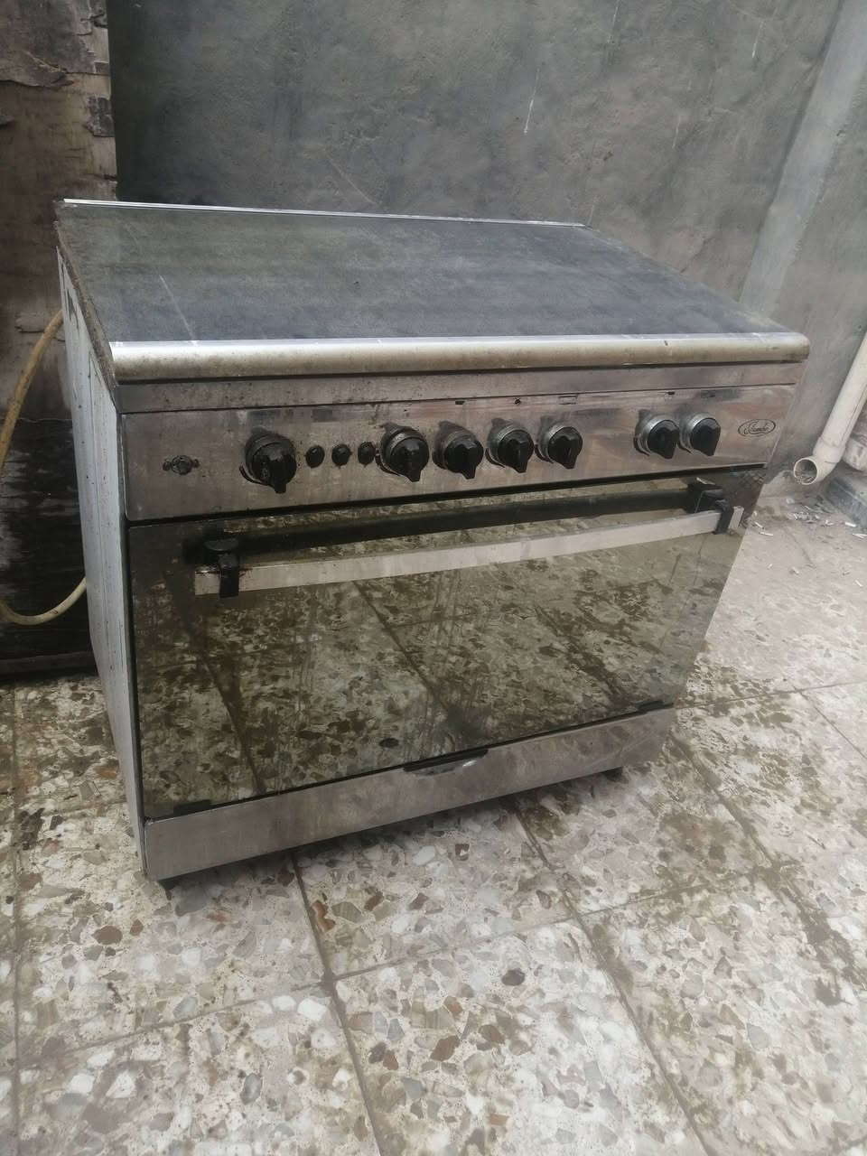 طباخ مستعمل • نظيف • ناره حلوة