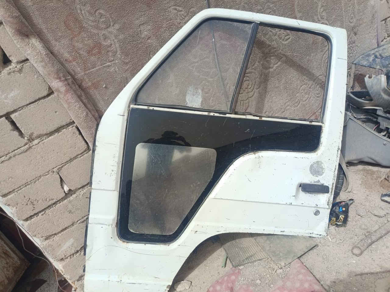 للبيع دشبول ازوزه موديل ١٩٩٣ سعر  ٥٠ 
بيبان ازوزه موديل ١٩٩٣ سعر  ٧٥ 

***********
