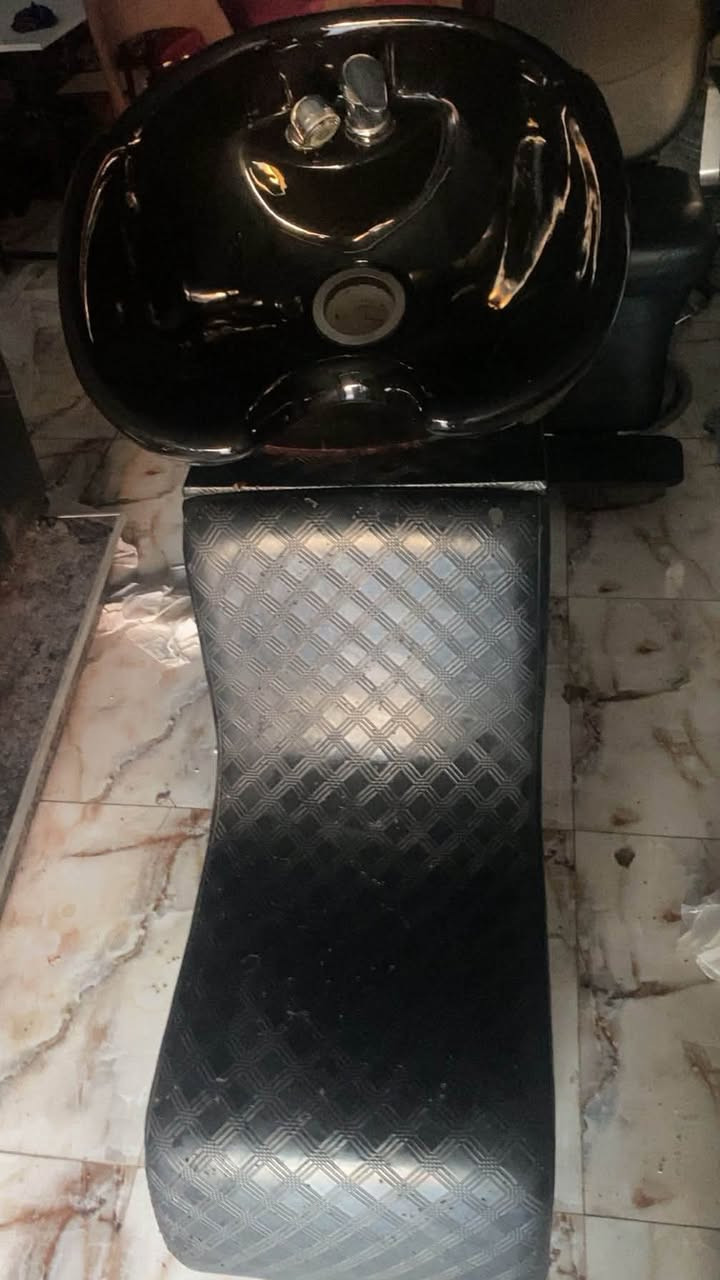 من رخصه صاحب الكروبب..اعاده نشر بسبب الوعود الكاذبه اخر قطع باقيه والنظافه85‎%‎ وكدام العين للبيع المستعجل ***********
