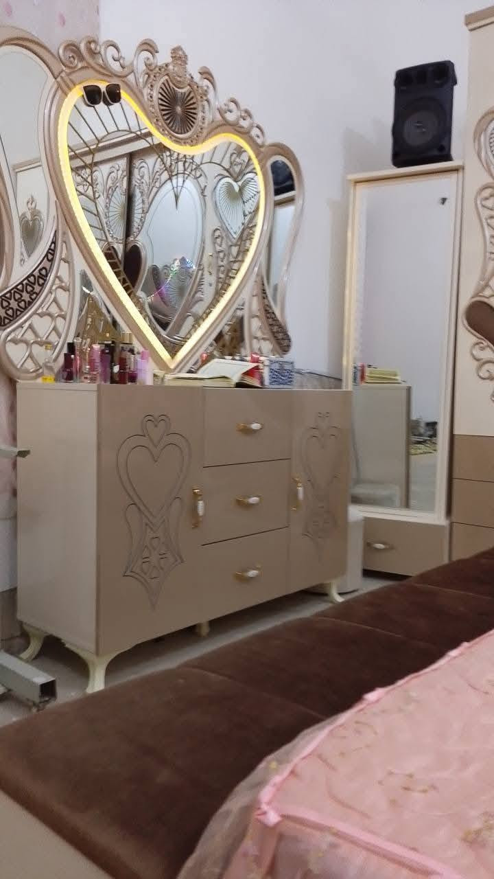 غرفه 9قطع نضافته 100%مستخدمه شهرين المكان سامراء اي ستفسار عل خاص
