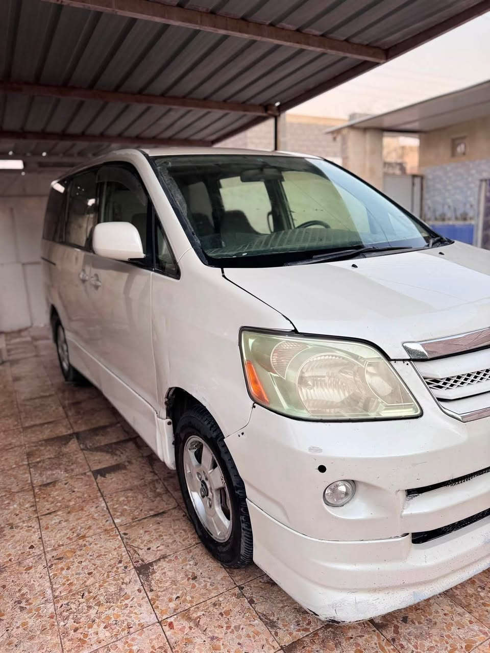 السعر 74 وبيها مجال بسيط
تويوتا نوها 2004 شرط التحويل للبيع
كير مكينة كفالة تبريد ثلج اربع اطارات جديدة شاشة وكامرة خلفية السيارة فقط بديها بي دحچات خفيفة بأكثر من مكان 

 مكان السيارة البصرة
واتساب ***********
