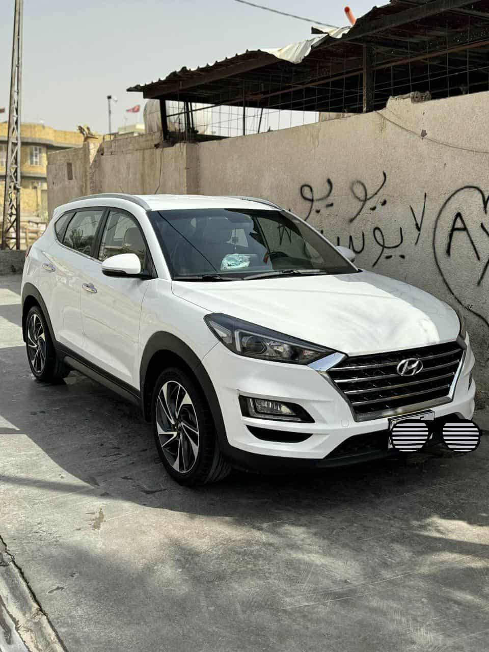 السلام عليكم توسان موديل 2019،خليجي،للبيع رقم اربيل جديد تحويل وكاله حاضر مكفوله من البارد ةالصبغ،وال كارت ،سياره ماشيه 132حقيقي،تخم تاير حداديه تبريد جاهزه محرك حجم 2000،لافتح ولاتبخير لا تنقيص،،وضعيات القياده ،نورمل سبورت ايكوا ،،حساس خلفي امامي سياره مال جناي من ال 19لحد هسه عندي ،،،،،،للتواصل عل الرقم ال مذكور ***********,,,,السعر 172وبيه مجال قليل ،،،العنوان واسط
