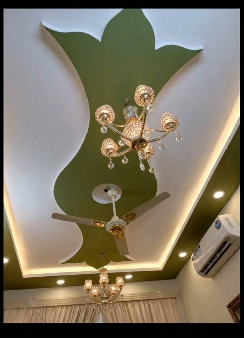 دار للبيع مساحة 100 متر  الواجهه 5×20طابقين ونصف يحتوي على 3غرف نوم وصاله واستقبال  البلديات زراعي  للاستفسار  ***********
