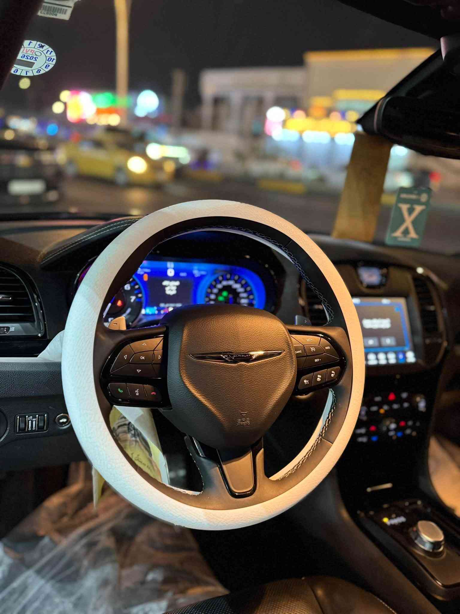 إوبامه 23 خليجي كفاله عامه ماشيه
40 الف  بسعر مناسبر لاستفسار
***********

نص مكتوب في الصور:
- قص