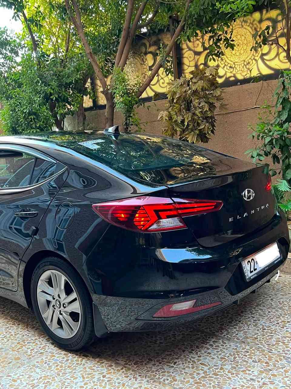السعر…128
النترا 2019  وارد كندي المرغوب محرك 2.0 دوش بدون دوانز وكير AT مو cvt…فول مواصفات بس بدون بصمه وسلايت كير محرك شرط سياره نضيفه حيل ومال بيت على وضع الشركه برغي ما مفتوح بيها ماشيه 76  ألف مايل حقيقي ….رقم اربيل بأسمي هزه وفحص جديد

المواصفات:
تدفئة كشنات 
تدفئة ستيرن
رادار جانبي
نقطه عمياء
تحديد مسار
كروز سرعه
اشاير بالمري
 شاشه كبيره
كامره بلادي
كار بلاي
3 وضعيات قياده(سبورت__سمارت__نورمال)
بك لايت لد
بلاجكتورات
تحكمات ستيرن جهتين
جامات كهرب
مرايات كهرب 

الضرر:بدون حادث فقط بوند صبغ …دواخل سليمه ايربكات سليمه

السعر:128 بيها مجال بسيط 
للأستفسار:***********. //يوجد واتساب
الموقع:موصل حي الزهور
