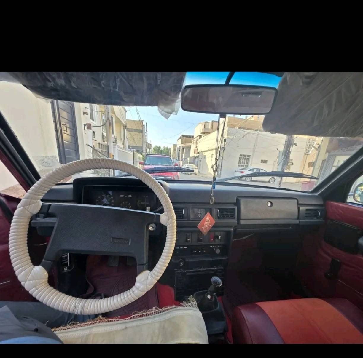 السلام عليكم ورحمة الله وبركاته
للبيع فولفو مديل 1978

حجم 244 ملقب ابو شوارب

مكينه وكير خير من الله

رقم دولي بغداد ب سمن شخصين

منضومت تبريد جديد

السيارة دواخل أحمر جلد

السيارة جاهزة من كل نواحي و لمن تاخذ ما ذب عليه فلس احمر مكان النجف سعر اتصال بيك خير وتدلل رقم ***********
