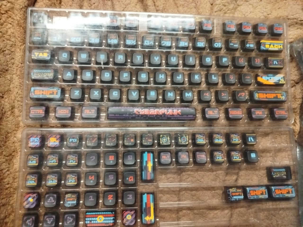 هاب RGB جديد نقص ريمود
شريط تمديد كرت شاشه جديده 31x5
كي كابس قطعتين  جديد بلكراتون نقص كم قطعه 
كلهن ب20 مكاني كربلاء ***********
