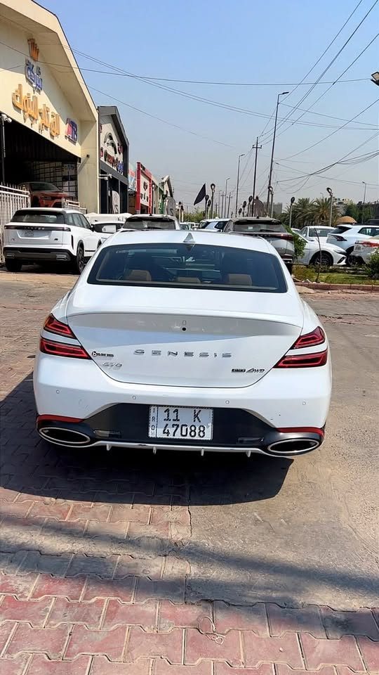 جنسزز  2025 g70  وراد امريكي حادثه فقط الحاملغ الايمن وربع البنيد فقط بدون دواخل بدون شاصي ماشيه 7000 ميل  
ايرباك دركه 
فول مواصفات 2500 تيربو  داخل حمصي 
فور ويل 
بصمه ابواب وتشغيل 
تشغيل عن بعد
بنروما 
كشنات جلد + تدفئه وتبريد بالكشنات الاماميه 
كشنات الاماميه اثنيهن كهرباء 
كشن السائق خزن ذاكره
مقود تدفئه 
رادار امامي وجانبي وخلفي 
حساس امامي خلفي اصلي + كامرا اصليه 
تحكم ستيرن كامل 
سايد بريك بصمه
وباقي المواصفات المعروفة بالجنسزز 
مكان السياره بغداد حي الجامعة 
للاستفسار الاتصال 
***********
