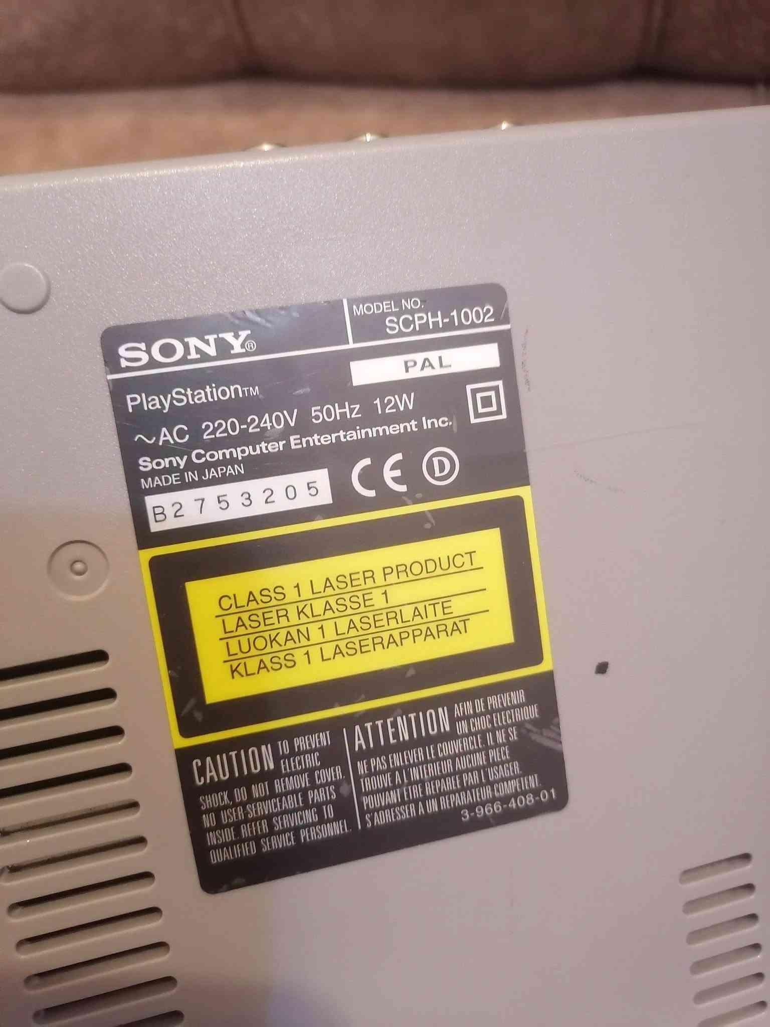 ❤️🤍 Psone PAL & Ps1 fat 1002
🌟 للمعتمدين 🌟 
✨ للبيع جهازين بدون ملحقات نظافة روعة ال psone شغال اقراص اصلي فقط PAL
سحبه سريع للاقراص
✨ وال ps1 1002 شغال بس العدسه بيها ضعف مرات تشتغل مرات لا 
السعر الجهازين  50 الف مع التوصيل✨ 
للحجز والاستفسار على خاص

