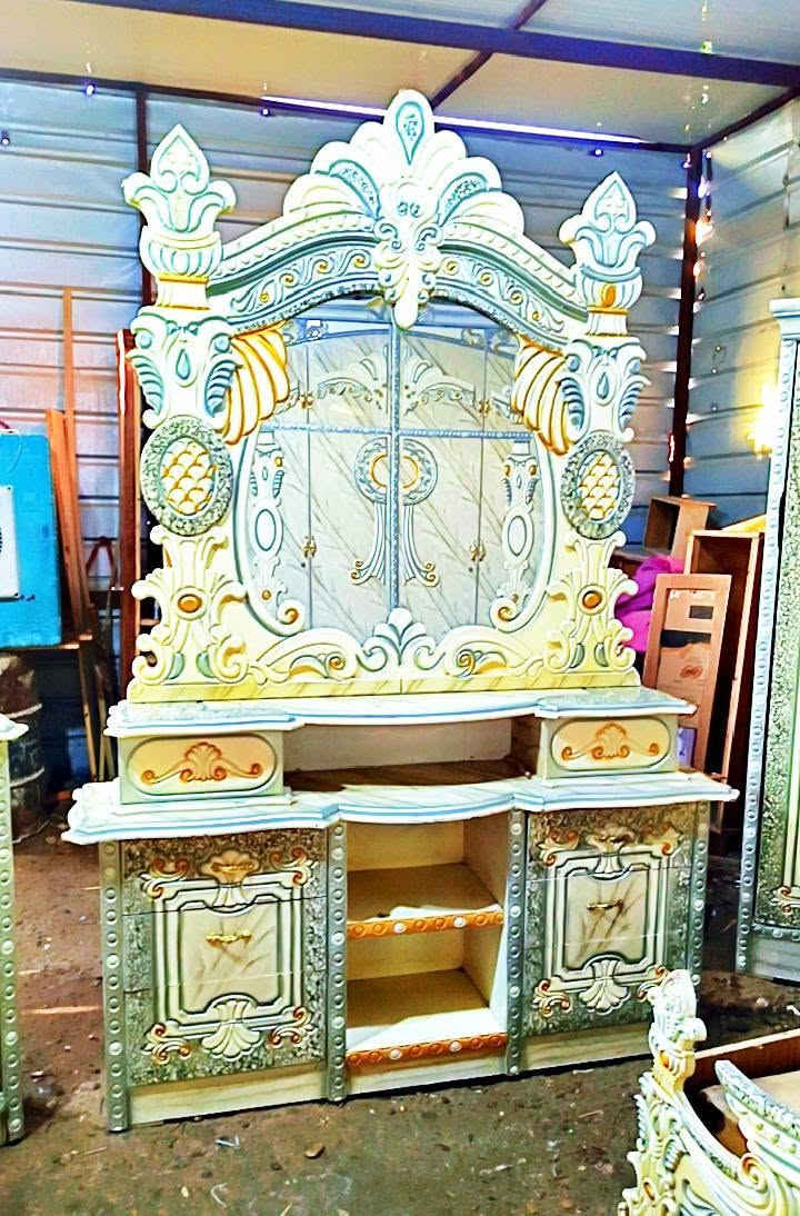 غرفه اخشاب للبيع ست ابواب ملحق نضيف خشب عراقي صبغ حراي السعر 650 الاتصال على الرقم *********** بغداد متواجد واتساب وعندي توصيل بكروه
