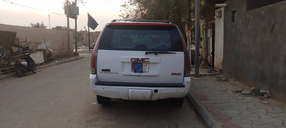 السلام عليكم
البيع يوكن جمسي 2007
فحل 
أصل ابيض 
***********
***********
