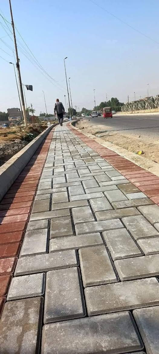 يوجد كادر مقرنص مزارع حدائق شوارع
شغل درجه اولئ 
الكادر متاوجد 24ساعه 
هاتف ***********

نص مكتوب في الصور:
- ***********
- متاوجد كادر مقرنص ***********