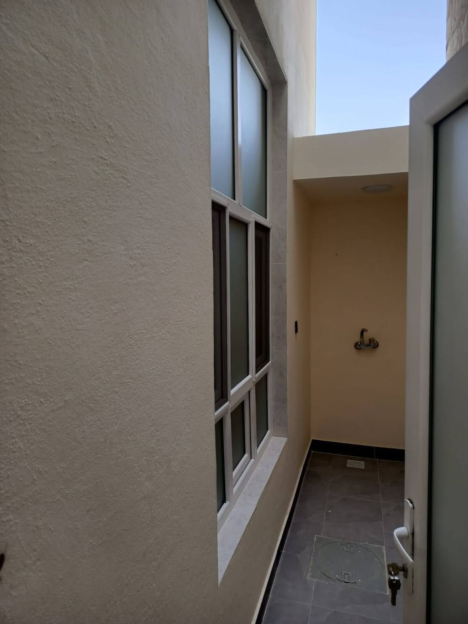 🕋بسم الله الرحمٰن الرحيم 🕋
👋السلام عليكم ورحمة الله وبركاته👋

🌄الانبار قضاء الفلوجه 

🏡 مشتمل طابق ونص 

#للبيع في حي الشهداء حي الامين منطقة ال ١٦ نافذ على شارع ٢٠ ثاني قطعة عن الشارع 

🔵 المساحه ١٢٥م  الوجه ٦ وربع ونزال ٢٠ 

🚧 بناء طابوك بناء جديد 

طابو صرف سند تحويل ملكيه بسم شخص واحد مع إجازة بناء 

🛣️شارع ١٠م

 

🏠طابق ونص 

🔵استقبال 
🔵مطبخ 
🔵غرفة عدد ٢
🔵مناور 
🔵صاله عدد2 
🔵صحيات عدد2  

💲#السعر المعلن١١٠مليون وقابل للتفاوض
يرهم مراوس بقطعة في أي مكان بحي الأمين
ويباع عن طريق مصرف النهرين الإسلامي 
🧑‍💻عزيزي عندك عقار وتريد تبيعه باسرع وقت راسل صفحتنه نلبي لك طلبك 🙏♥️

⁉️للاستفسار اكثر مراسله الصفحة أو الاتصال على الارقام التالية 
*********** ☎️كورك 
***********☎️ واتساب  

⁉️اذا كنت تملك عقار وترغب في نشره مراسله صفحتنا  او ارسال المعلومات على الواتساب ☎️👆

⁉️الاسعار المعلنه عندي تحدد من قبل البائع وليس المكتب ونجمع البائع والمشتري وجها لوجه لاتمام عمليه البيع

⁉️متابعه ولايك للصفحه ليصلكم كل ماهو جديد فضلاً وليس أمراً

♥️طابت أوقاتكم بكل خير ♥️
سوق الفلوجه المفتوح عقارات الفلوجة العقار المميز الفلوجة سنتر عقارات الفلوجة🏘
