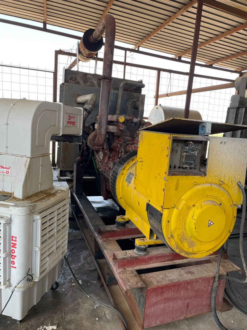 السلام عليكم مكينتين افيكو 137 راس توليد 350KVA
ثنينهن شغالات:

الاولى مكصوصة سايز 20 مستحقة تچفيت

الثانية ستندر بيها تبخير موضح بالفيديو 

عنواني الرمادي للتواصل على الرقم الاتي:

***********

