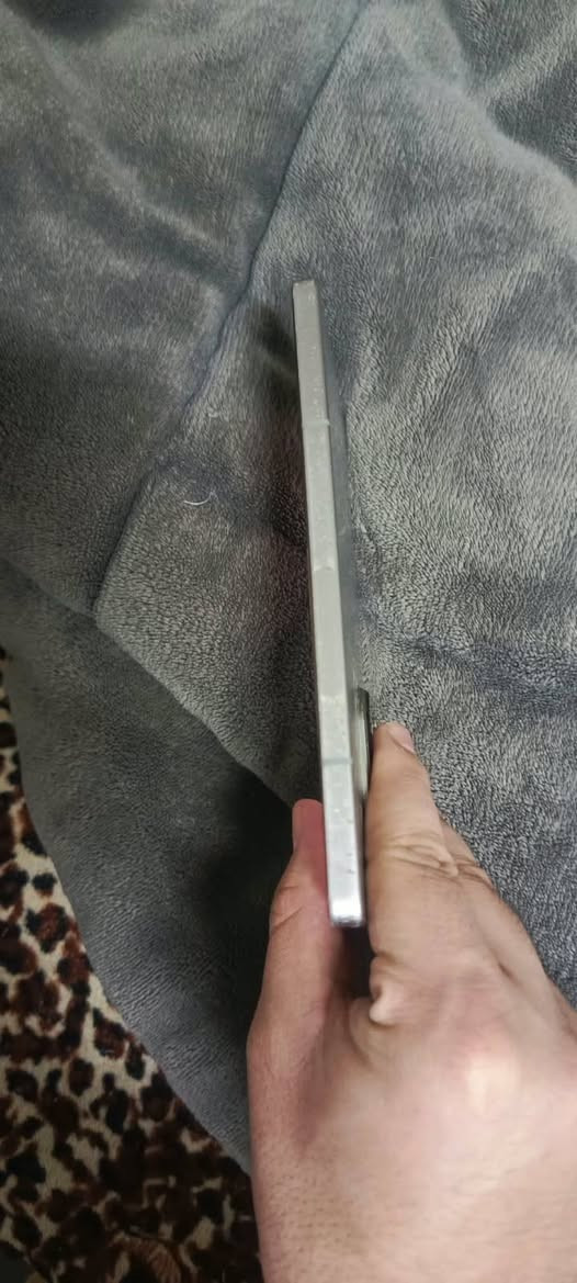 انفنكس نوت 50 برو • ٢٥٦ • خدوش بالشاشة