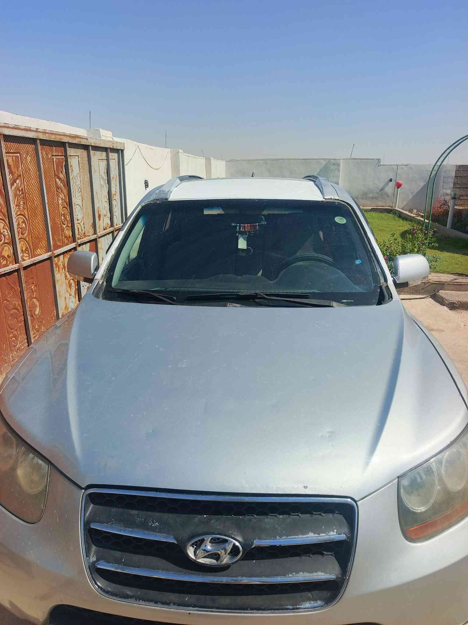 السلام عليكم للبيع سنتافي بانزين ادوات مكصوص موديل 8 محرك وكير وصدر وتبريد شرط السعر 40وبيه مجال الاستفسار الاتصال ***********
