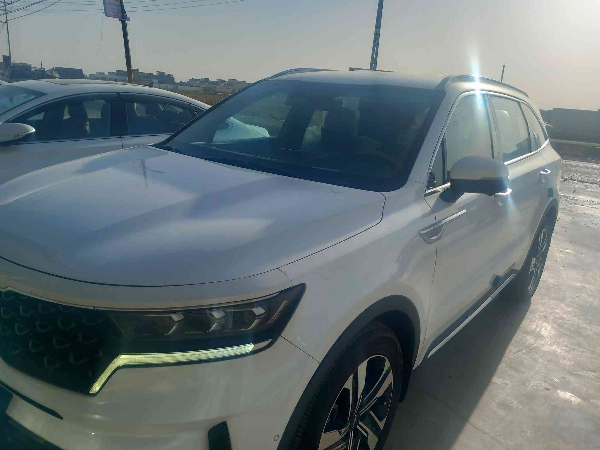 السلام عليكم  
بيع سريع سورنتو موديل ٢٣     فول مواصفات كفاله عامه  هايبرد اقتصاديه  رقم بغداد 
السعر ٢٣٠ وبيهه مجال بسيط مكاني بغداد 
الاستفسار مراسله الصفحه 
او الاتصال على الرقم 
*********** 
***********
