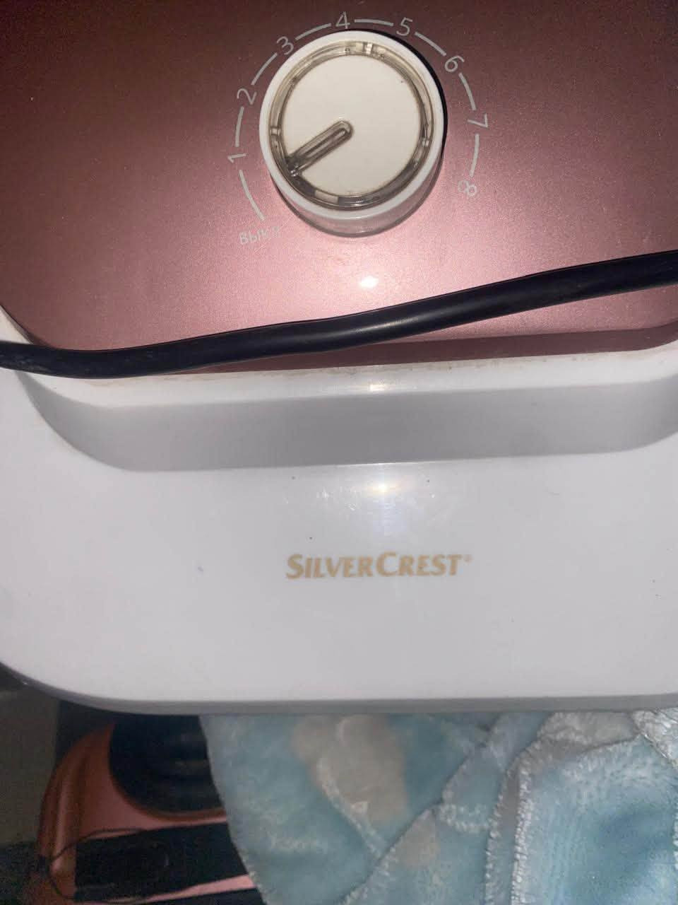 #اوتي بخاري عامودي
ماركة سلفر كرس الالمانية 
 ( SILVER CREST ) 🇩🇪🇩🇪🇩🇪
ستاند عدد ( 2 ) دبل ستاند 
مع قاعدة لتعليق الملابس 👍🏻
+ قاعدة فرشاة لتنظيف الاتربة والبقع
( القوة 2000 واط ) 🤨
سرعة عالية بتكوين. البخار خلال ( 40 ) ثانية 
{ السسسسعر  ٤٠ الف ( ***********) 📞☎️📞
يوجد لدينا خدمة توصيل  بغداد.  وكافة المحافظات الاخرى. 🚕
