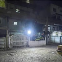 ارضية • غرفتين • حديقة امامية