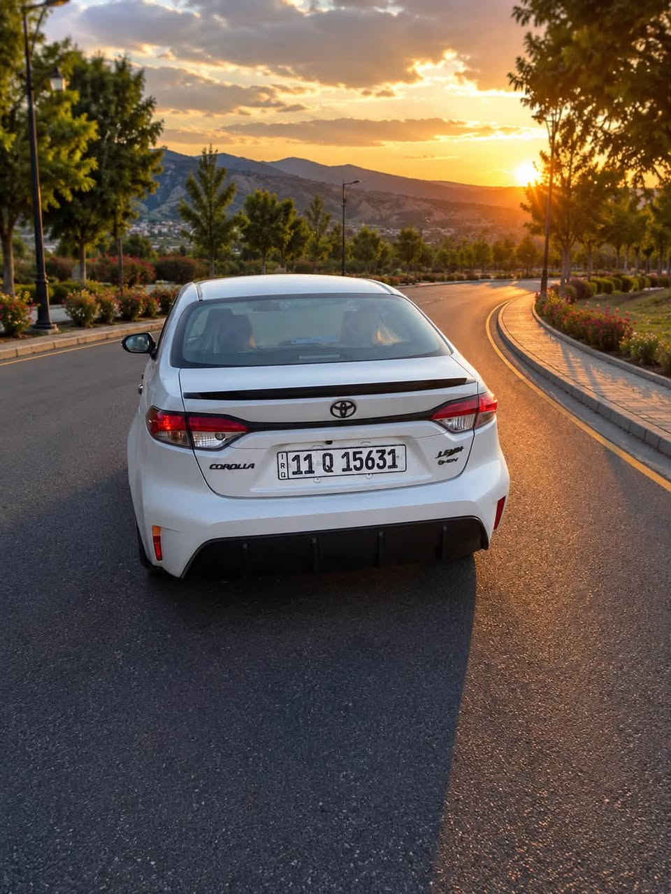 للبيع كورلا 2025  S بلاك ادشن محرك 1800 هايبرد HEV مري بلاك بلادي ويل بلاك كبير ماشيه 13 الف 

محرك 1800 هايبرد شحن ذاتي 
بصمه + دخول ذكي 
هاندر بريك بصمه + اوتو هولد 

سلايت 
رادار امامي 
سياقه اليه 
تبريد قطعتين 
تبريد بيانو شاشه 
شاشه ابل كار بلي + كامره خلفيه دواره 
مانع نزلاق + مود درايف +  ايفو مود 
كيجات شاشه دجتل 
10  ايرباك  
مقاعدجلد
ويل بلاك حجم 17 
حساس لايت كامل اوتو عالي ناصي اوتو + حساس ظغط اطار 
تحكم سترين كامل فول 
لايت زينون + لد صباحي + اشاره لد 
كت اس بلادي 
شاير مري 
مكاني بغداد /التاجيات ملاحضة  السياره بيها رصعات بل بنيد 
السعر :157
اللاسفسار***********
