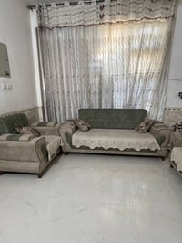 ديوانيه • ٥ مقاعد • حي النهظه