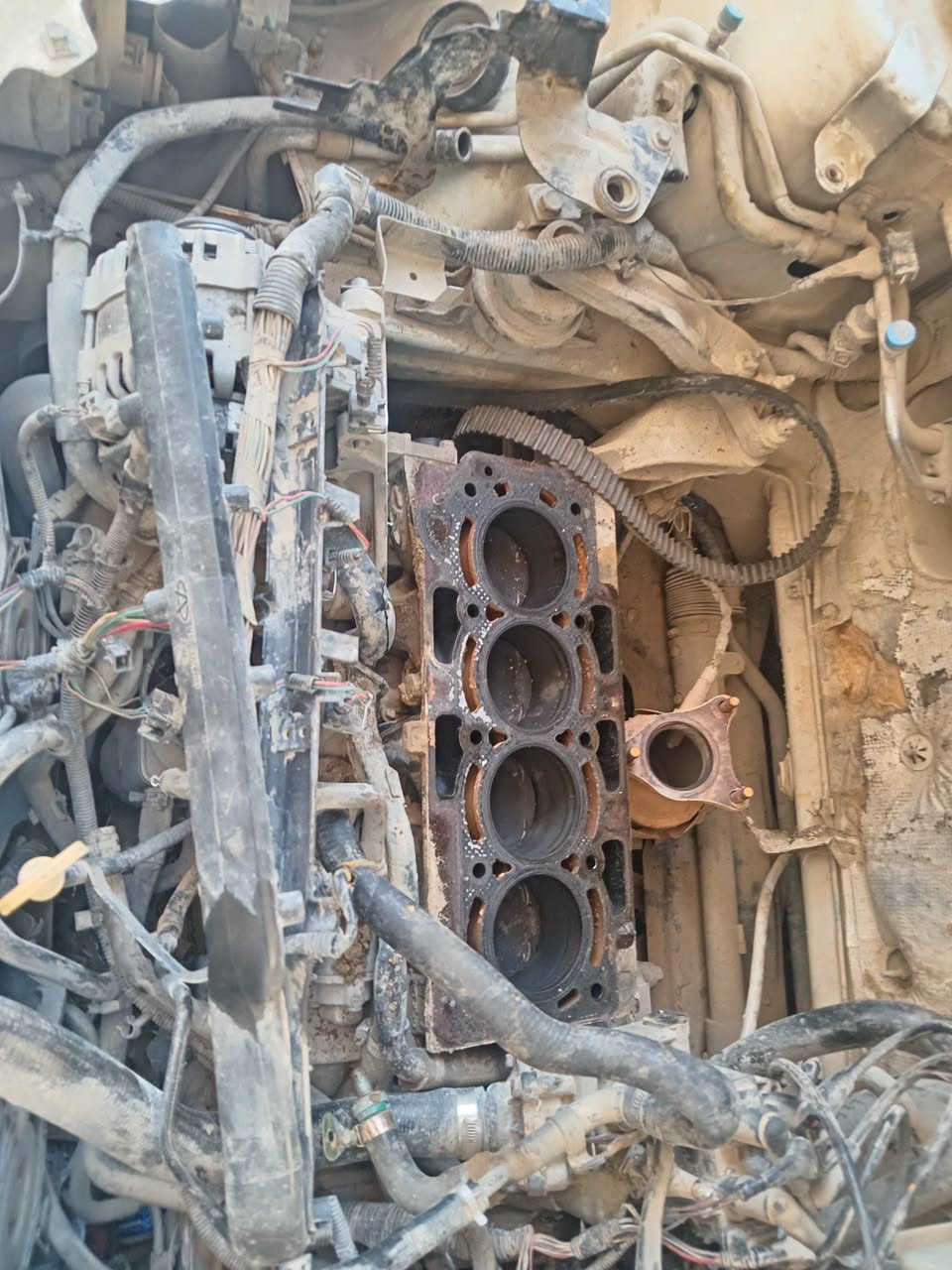 السلام عليكم من أعمالنا تبديل ولفات لسيارة شيري A3 بسبب تلف قايش تايمن مع تبديل قايش و جميع الرولات
الفني ابو مهيمن ***********
