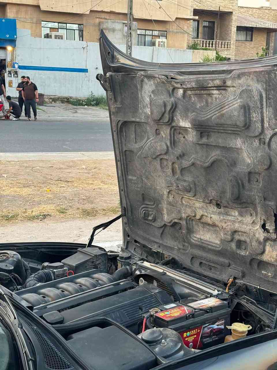 بيام 525
مكينه فانوس 
مصبوغه عام جماليه فقط بدون دعم. 
تبريد شغال 
كير توماتيك شرط
مكينه بيها اثر صرف 
60 $ وبيها مجال 
يوجد بيع وشراء السيارات المتضررة والجديدة داخل هذه
الصفحه للستفسار وتواصل على رقم ***********
***********
