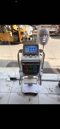 هايدرو فشل • تنظيف بشرة • جهاز تجميلي