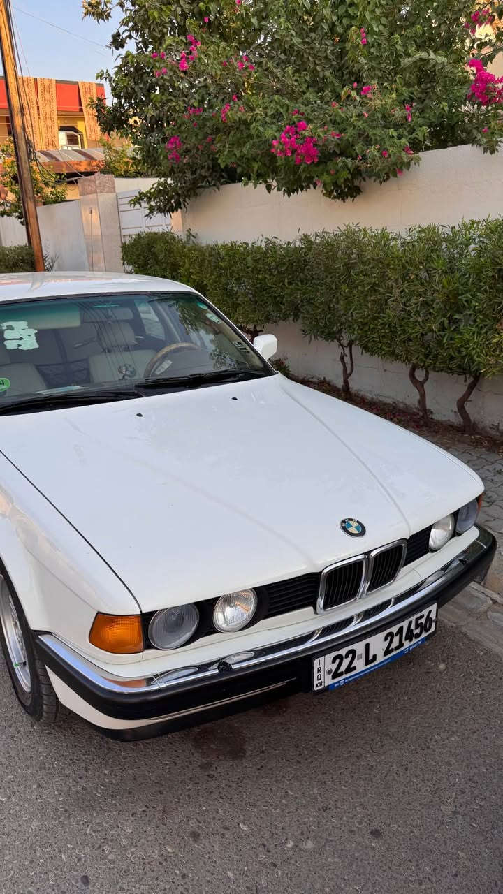 BMW 730 محرك فل بشرط كير تبريد بشرط صبغ جمالية بدون حادث سنوية جديدة بطاقة بانزين مكان سيارة كركوك للبيع او مراوس 
*********** كركوك, العراق
