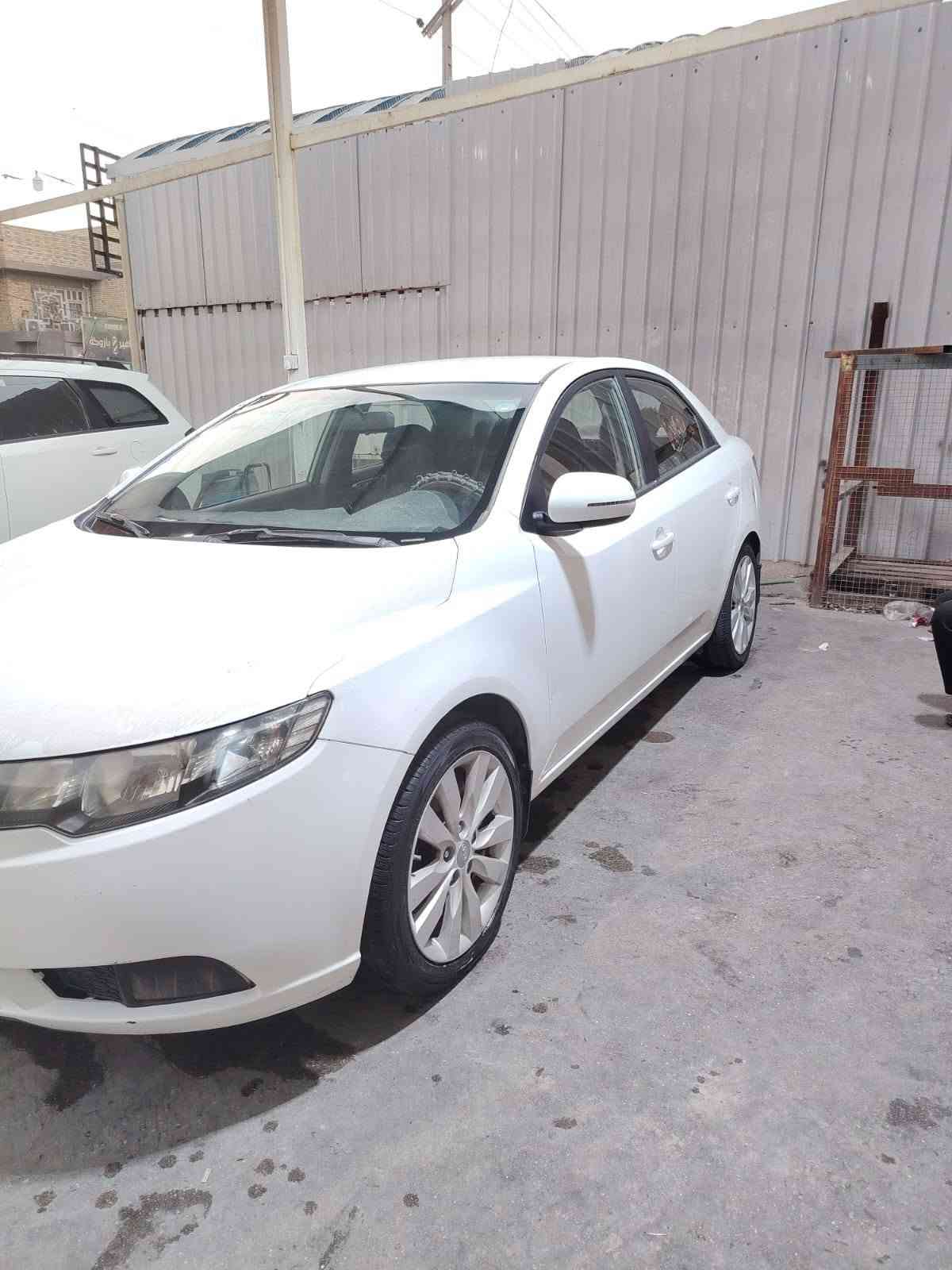 ​🚗 للبيع: كيا سيراتو موديل 2013
اللون: أبيض

​البدي: صبغ بالجاملغ الخلفي + تكحيلات واشخوط خفيفة

​المحرك: جاهز

​الكير: جاهز

​الداخلية: نظيفة جداً، حلوة ومرتبة

​الرقم: أربيل

​ملاحظة: سيارة مال جناي

​📍 للتواصل والاستفسار:

الاتصال على الرقم التالي: ***********
