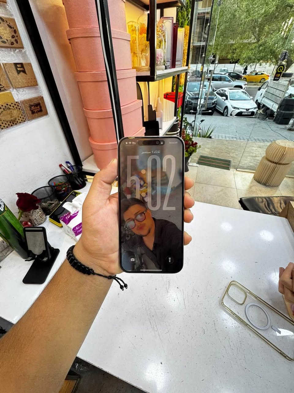 من رخصة البيج
ايفون 15 برو ماكس ذ256 بطاريه مبدله تقره 92 تليفون كلش نضيف ممبدل بس بطاريه وبي فطر صغير بل ضهر ميبين اله واحد يركز بي  رايده ب650 للتواصل واتساب فقط ***********
