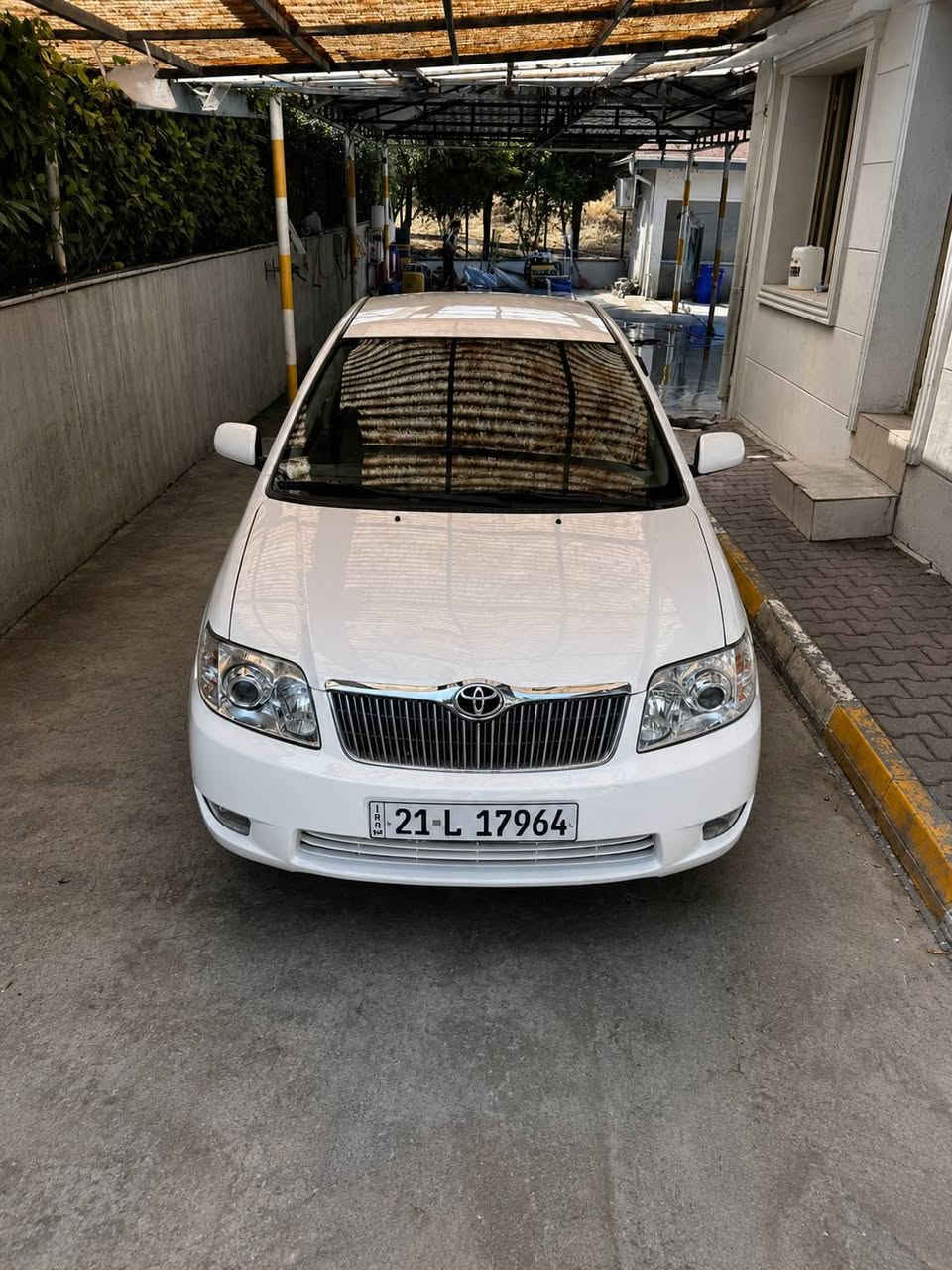 Toyota crolla 2007
٭ کرۆلا مۆدێلی 2007
چوار جامی کارەبایە ئاوێنە کارەبا ... ناو فۆرمیکا . شاشەو کامێرای بۆ بەستراوە . مەکینەی بچوکە سەنەوی تازەیە هەتا 2030  چوار تایەی تازەشی لەسەرە لایتەکانی بۆ کراوە بە عەدەسە  هیچ بۆیاخی نییە تەنیا ژێر دۆسەکەی نەبێ سۆنەرەکەیم داناوە 

94 گەڵاو مەعامەلە 
*********** السليمانية, العراق
