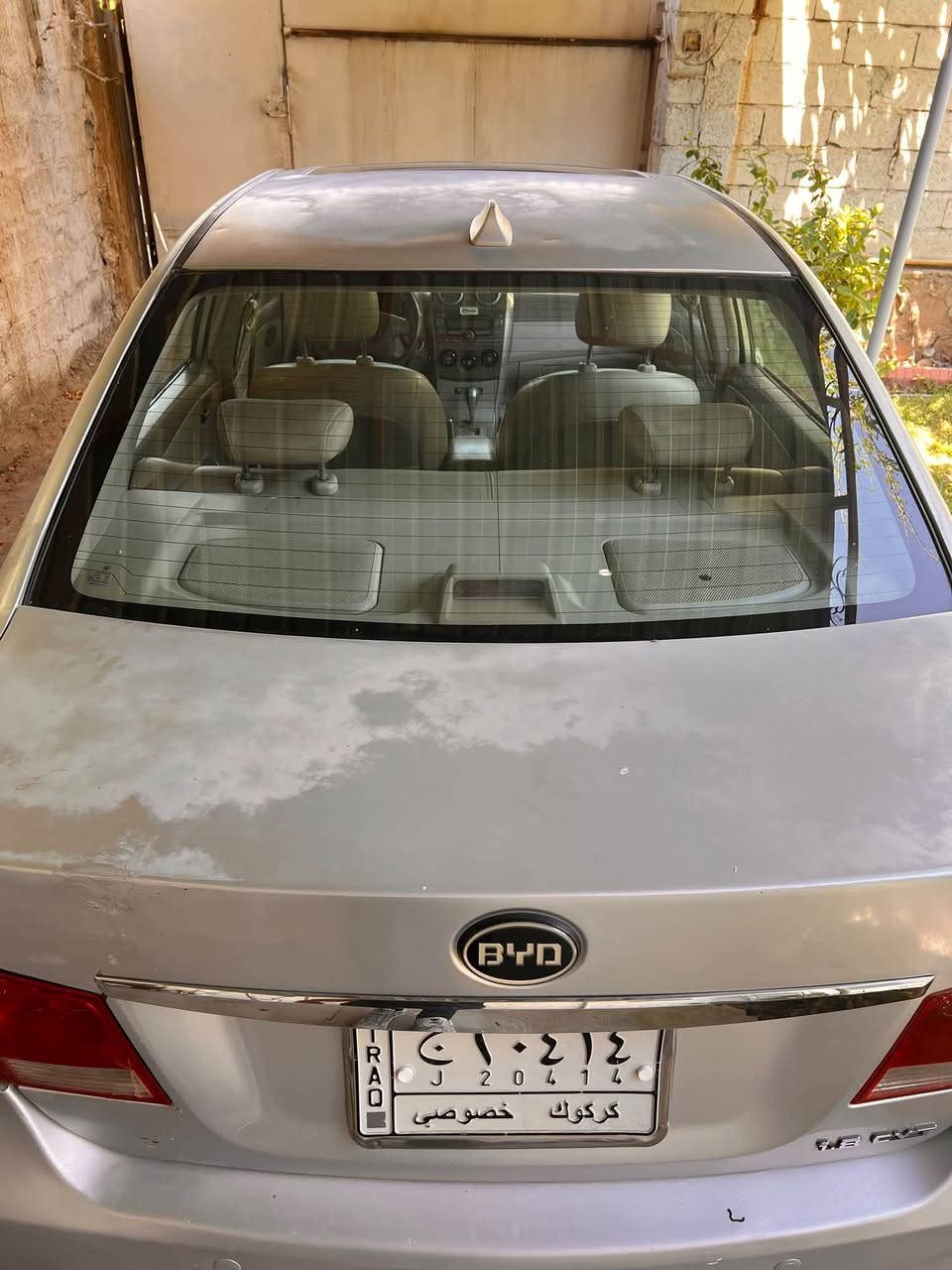 بي وايدي (2013 byd g3) للبيع
كوبون بنزين
سيارة خليجي بدون حادث 
محرك 1.8 بلادي كير بلادي 
موصافاتها فول تبريد تدفئه
كير اوتو - بصمة - دخول ذكي - سلايت روف - حساسات خلفية - كشنات جلد 
بيها باب السكن تعديل جراد خفيف بالكشر
سعرها 45 ورقة وبيها مجال مكاني كركوك
الرقم: ***********
