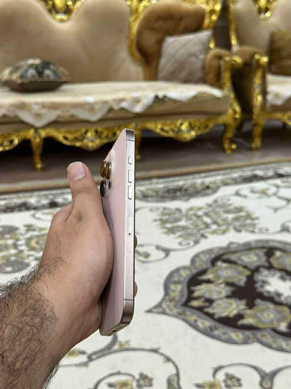 السلام عليكم ايفون 16 برو ماكس ذاكرة 256 ملحقات كاملة بطارية 100 عدد دورات الشحن 250 الجهاز اخوة الجديد السعر مليون و450 الف وبي مجال العنوان بغداد ***********

