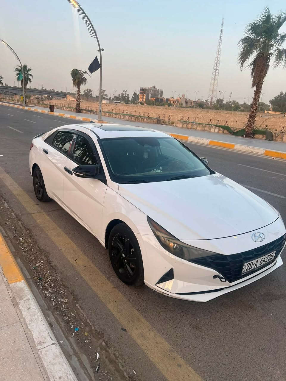 النترا موديل 2022 
الضرر: نص البنيد صبع _ وهلال الجاملغ الخلفي وشبر بل باب عل بارد بدون صبغ وبيه كم ملاحضه بسيطه . وايراباك طاك 
المحرك : 2.0 دوش 
فول مواصفات بصمه . فتحه . تحكمات 
العنوان : ديالى / بعقوبه 
***********
اتصل وبيك خير وتدلل♥️
