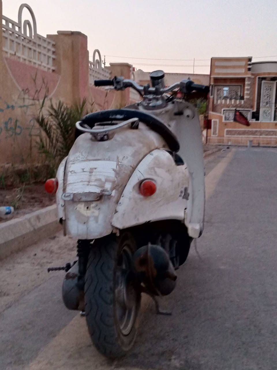 سلام عليكم مصريه للبيع هندر واحد كامله كهربائيات سلف 
كامل عوزها باتري وبيها زرف بالصالنصه لحيمه مايكلف  
(سعر 150 وبيها مجال للشراي)
مكاني حي اور يم المدرسه الايرانيه
***********  واتساب

