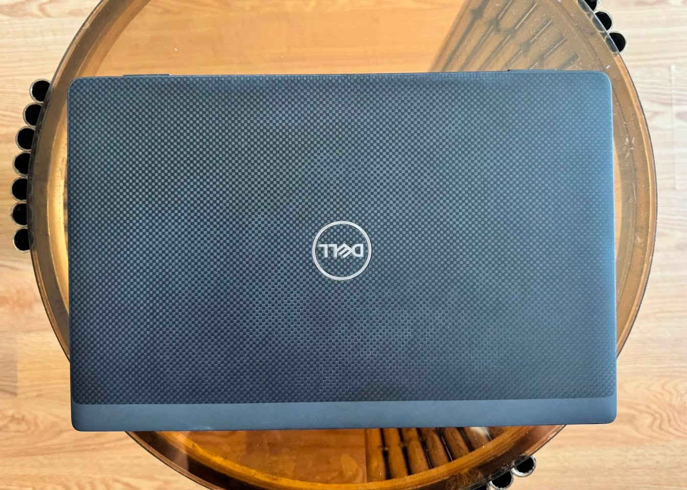 السلام عليكم
لابتوب  DELL LATITUDE 7420 كور اي سفن  جيل 11 سوبر سلم كلش نحيفة مصنوعة من الياف الكاربون 
مواصفاتها
CORE i7 1185G7 كور اي سفن جيل  تردد المعالج قوي 3GHZ 11 
RAM 16كيكا ddr4
هارد ssd nvme m.2 256 كيكا
كارت الشاشة حديث intel iris xe graphics (8كيكا)
حجم الشاشة 41.1  ips full hd الوانها كلش حلوة ومشبعة
تحتوي على بصمة وجه face id وكذلك بصمة اصبع finger print 
كيبورد ضوئي 
تحتوى علي منفذ تايب سي TYPE C ومنفذ الشحن تايب سي TYPE C
لابتوب نضيفة كلش ومعتني بيها وبنظافتها 
لابتوب قوية وحديثة وتشغلك كل البرامج الهندسية والرسم ومنصب اوتوكاد ٢٠٢١ وبرامج الفوتوشوب 
مكاني بغداد المنصور قرب كلية المامون
السعر 550الف  ***********

