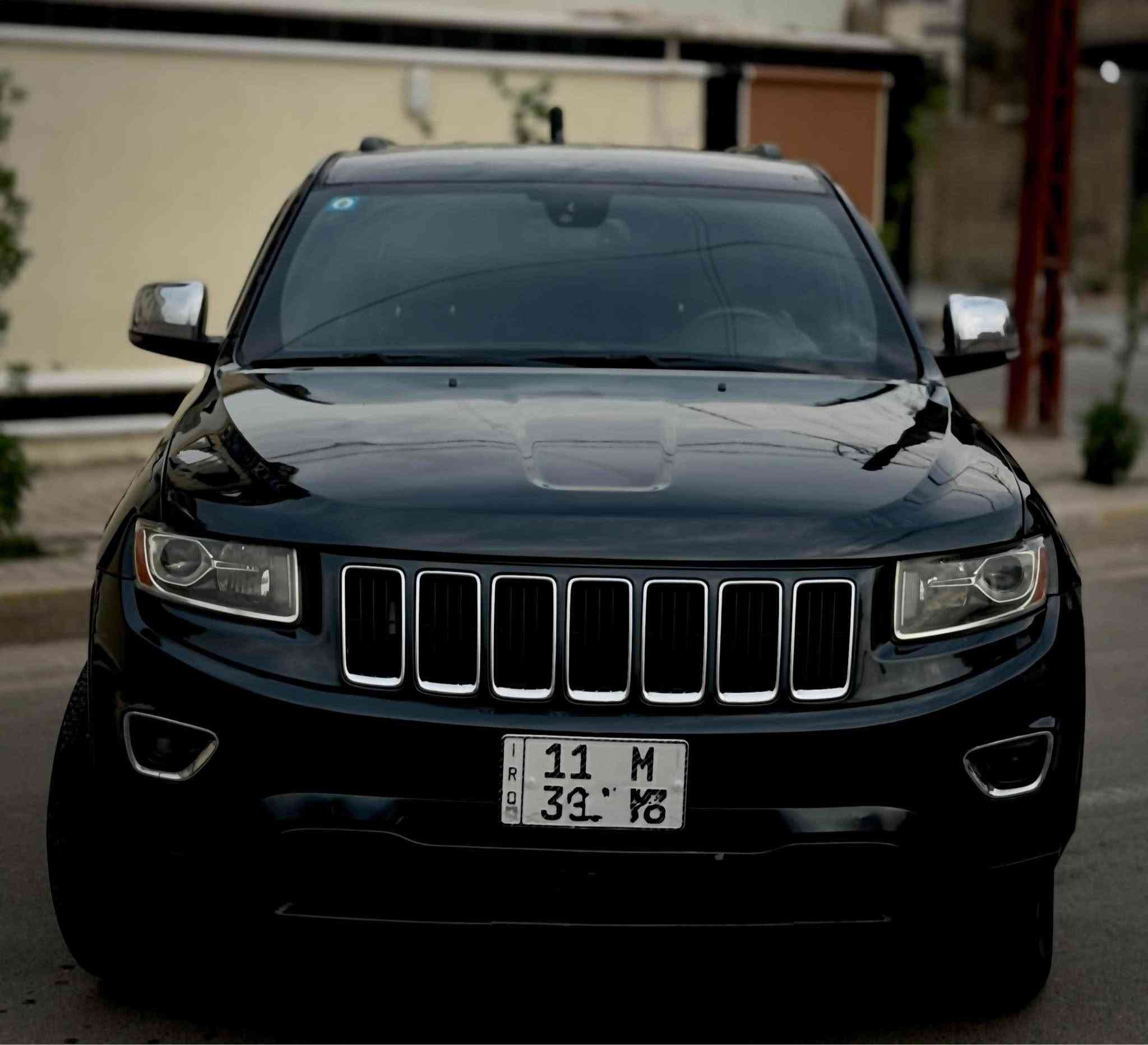 جراند شيروكي • ٣٦٠٠ ٦ سلندر • ٤×٤