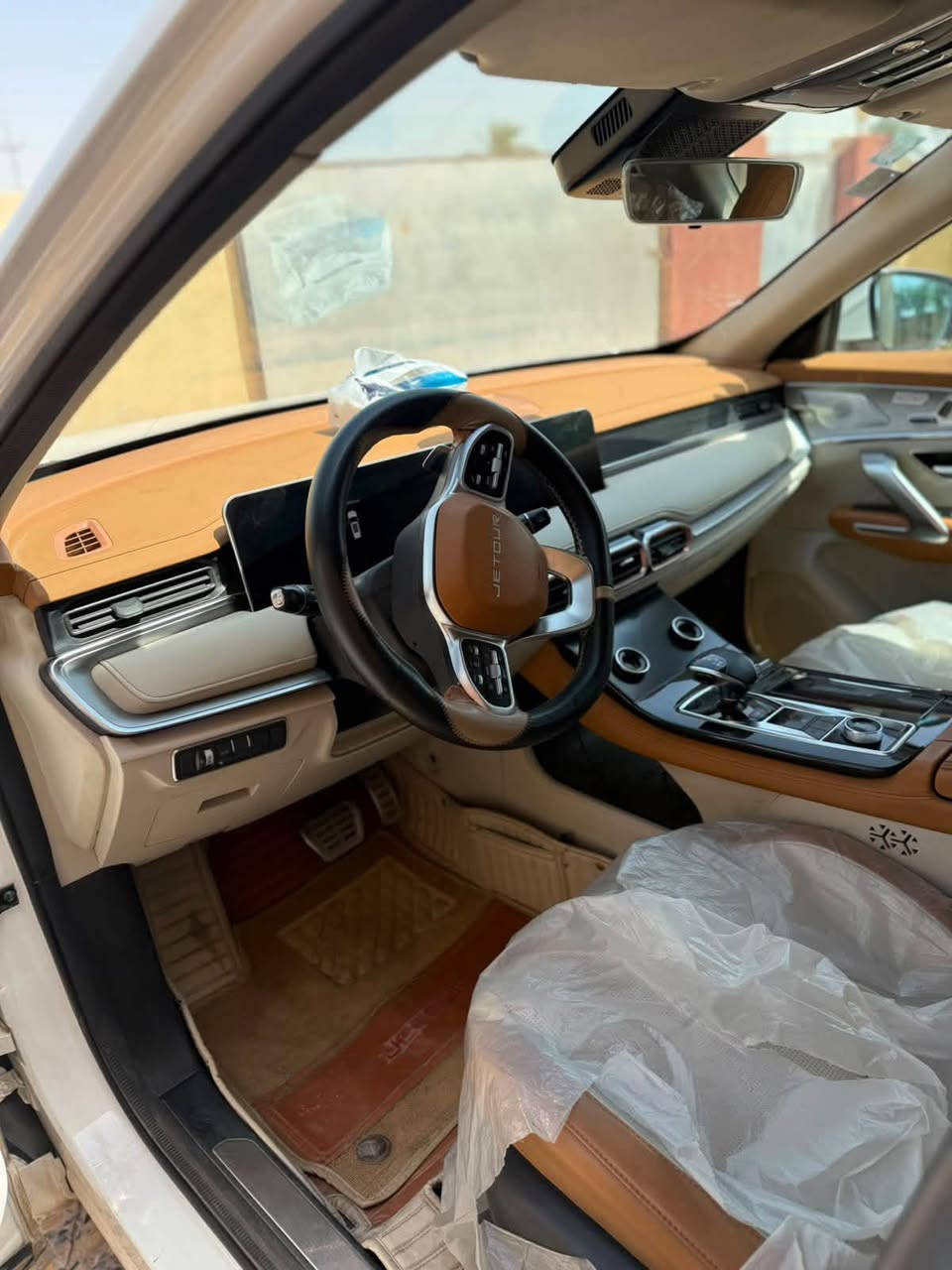 مراوس وفرق

نص مكتوب في الصور:
- للبيع جيتور X70 بلس لاجري (Jetour X70 Plus Luxury) الموديل: (2024) اللون: (ابيض ) المحرك: 1.6 تيربو الفئة : لاجري - أعلى مواصفة الحالة : سيارة نظيفة جداً وخالية من الحوادث (إذا كانت كذلك) المو اصفات: شاشة كبيرة ونظام ملاحة كاميرات 360 درجة فتحة سقف بانوراما مقاعد جلد تشغيل بصمة وستارت حساسات أمامية وخلفية تكييف خلفي جنوط رياضية السيارة بحالة ممتازة والاستعمال خفيف، والفحص بأي مكان يرغب به المشتري. وداخل الضمان السياره بشركه هارلم  السعر: (1600 وبيها مجال ) الموقع: ( الغزاليه ) للاستفسار والمراسلة: *********** ص ٧:٢٩ "time for homies" صباح الخير