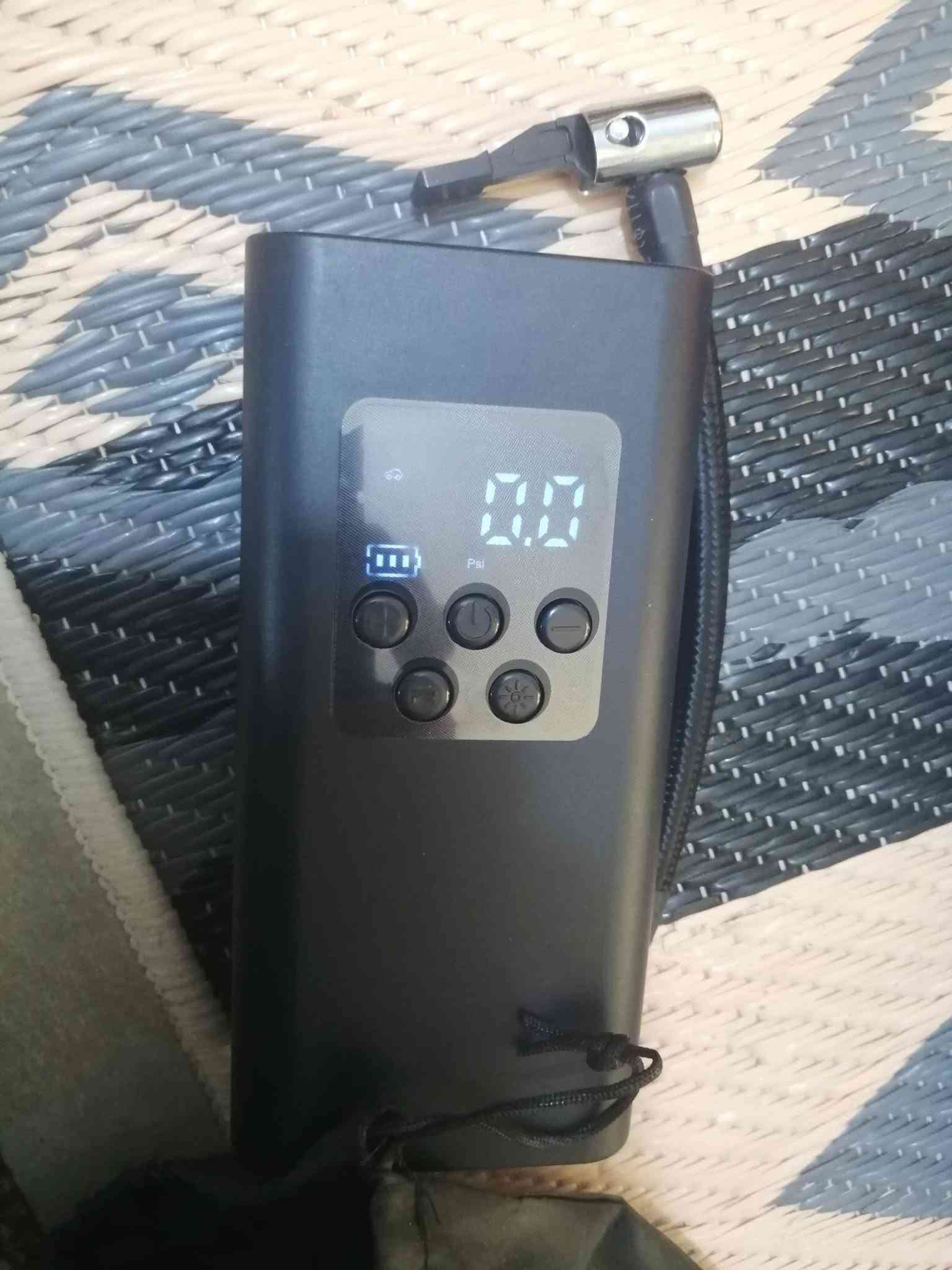 سلام عليكم غراض امزون شاشه تلسكوب بطارية تصرف شحن ٣٥ الف وعدسه زوم 420.800 يرهم على جميع الكامرات المنيوم مقاوم للماء والصدمات ٤٠ الف ومنفاخ جديد شحن ٣٠ الف مع التوصيل داخل مدينة الصدر *********** فقط
