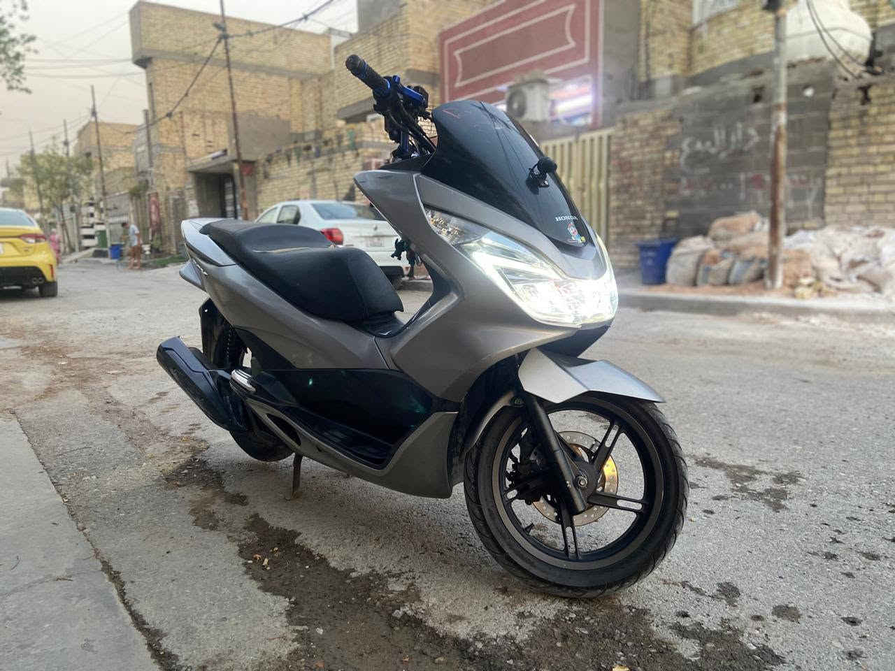 سلام عليكم
دراجهpcx🦅🔥 جيل ثاني ياباني
حجم المكينه150cc
 الدراجه ماشيه 26 الف
تزويد ...
داش كام
جي بي اس
ABS
كاربون فايبر حسب القطع الي موضحه بلصور
 الدراجه كامله من كل نواحي مالها نقص حرفيا 
السعر 
17 ورقه قفل قفل قفل غير قابل للتفاوض رجاء
المكان بغداد بلديات
ما اراوس 
 الرقم للاستفسار ***********
  موجود حتى 12 بليل فوكها ماجاوبك
