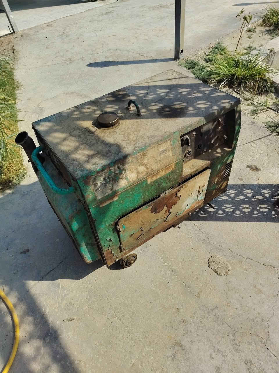 متاح
مولدة ٢٠ امبير كاز كاتم مابيها صوت
ستوني مجفتها يعني كل غراضها جدد بم ونزل
تجي تشغل وتحمل عليها يله تاخذ ب٣٥٠ قفله
ديوانية طريق دغارة خلف مطعم واثق
***********
