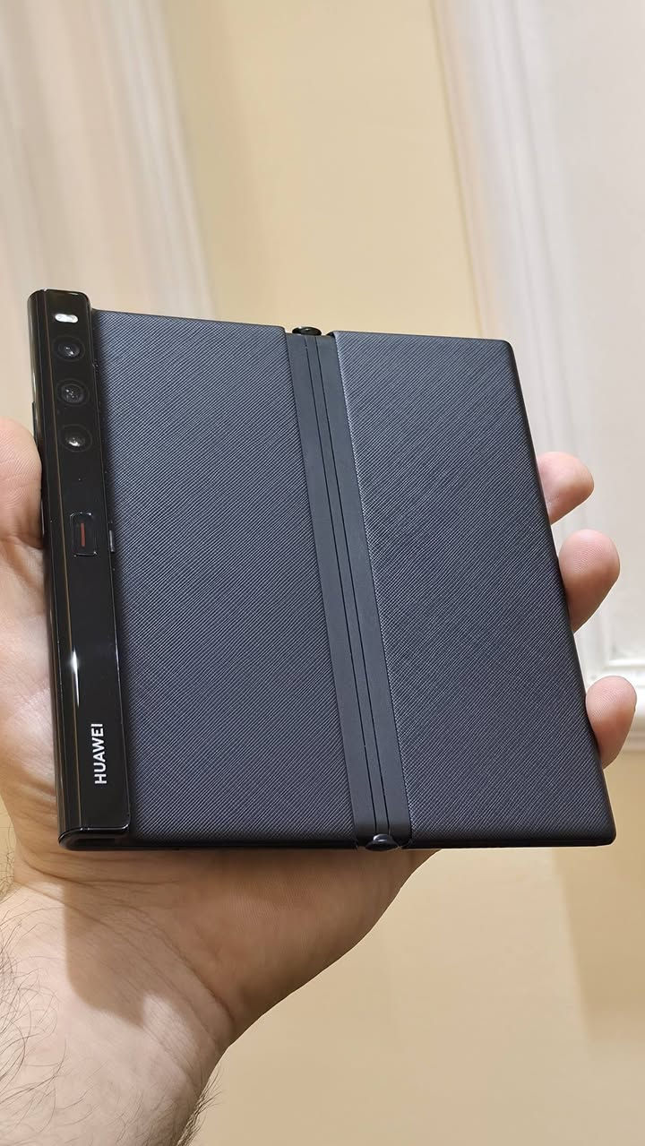 سلام عليكم اخواني الكرام هواوي MATE XS2 جهاز نظيف جدا جدا بحالة الوكالة من النوادر للي يدور جهاز نازك وراقي ذاكرة 512 رام 12 جهاز كامل ملحقات مع ٣ حافضات ماركات اصلية غراضة جدد للبيع او المراوس السعر ٨٠٠ وبي مجال بسيط اخواني اعيد واكرر الجهاز الي مايعرف قيمته لايكسر بي عنواني بصرة *********** تحياتي للجميع
