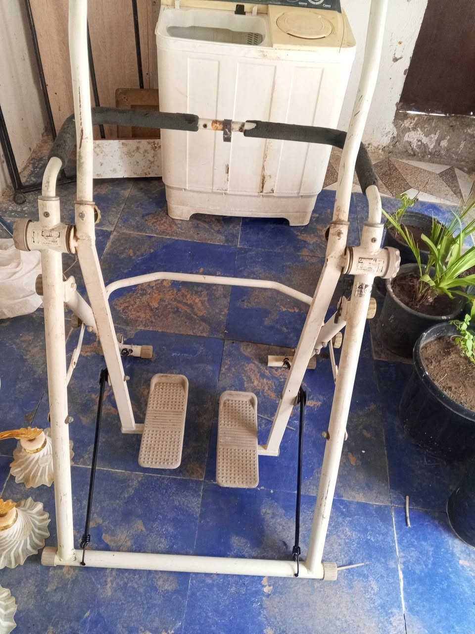السلام عليكم جهاز جري الغزال معروض للبيع سعره ب 50, رقم الموبايل***********

