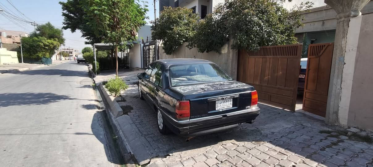 سلام عليكم .اوبل اوميگه للبيع محرك 20
شرط گير ومحرك .موديل 1991.مشروع وطني 
السياره جاهزه .
سعر 18 وبيها مجال .شراي اتصل ***********
