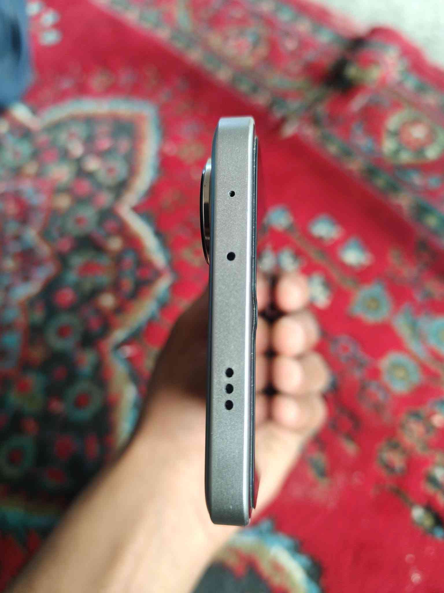 بوكو F6 • ٥١٢/١٦ • نضيف