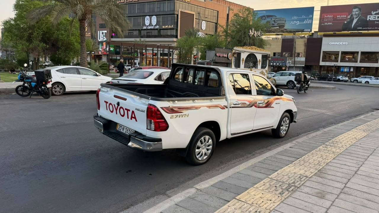هايلوكس مديل ٢٠٢١ ماشيه ١١٨
مكفولة سيارة رقم سليمانية 

سعر ٢٥٠

مكاني بغداد

 سيارة ب سمي
***********
