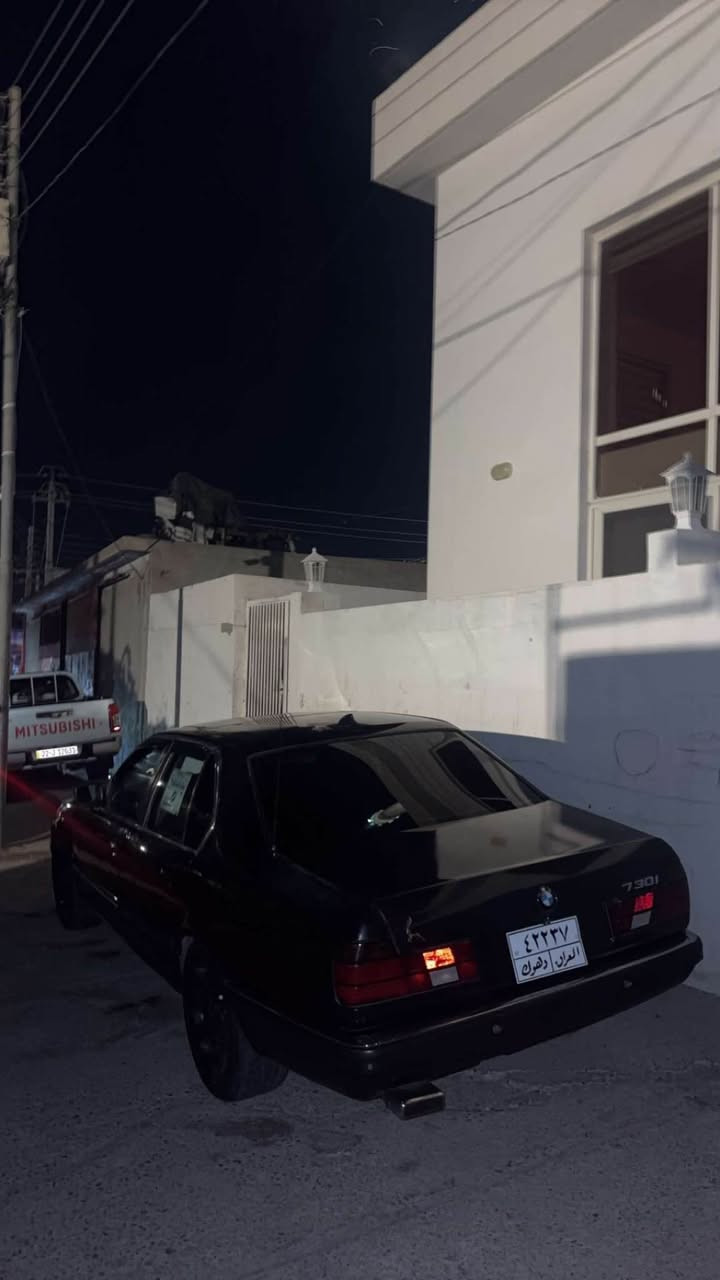 سەرەتا بە ناوی خوای گەورە bmw 730 بۆ فرۆشتن مۆدێل 1992 قەپات مواسەفات گێر تۆماتیک سلاید چوار جام کارەبا کوشین ئیتەر تەبریت لەسەر سویج بەس ماشااللەی دەوێت سەیارەکە حامە بۆ جوانی لێدران چەکوچی نیە دەحامی بە شەرتە گێڕ و مەکینە بەشەرت تەحویل بەناوکردن بەشەرت سەیارەکە لەسەر دەقی شەریکەیە نرخ 55 محامەلەیەکی کەم 10 وەرەقە غرامەی لەسەرە پاش محامەلە لۆت دەگەڕێنمەوە ژم *********** أربيل, العراق
