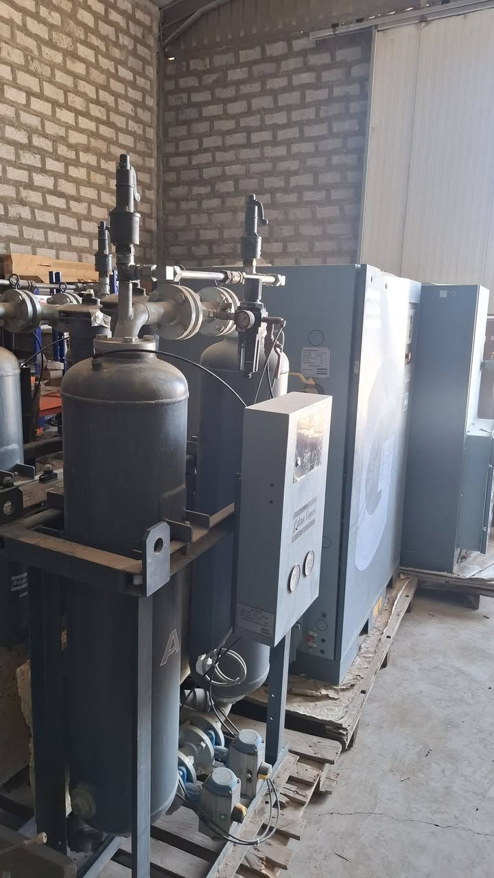 متوفر ،  ضاغط هواء صناعي Air Compressor من Atlas Copco.
الموديل: GA 37 + AP 10 HAV 3
القدرة: 37 kW ≈ 50 حصان
أقصى ضغط: 10 bar
الصناعة: بلجيكا
Serial Number: S 45521601
الشركة: Atlas Copco
الاستفسار 
***********
